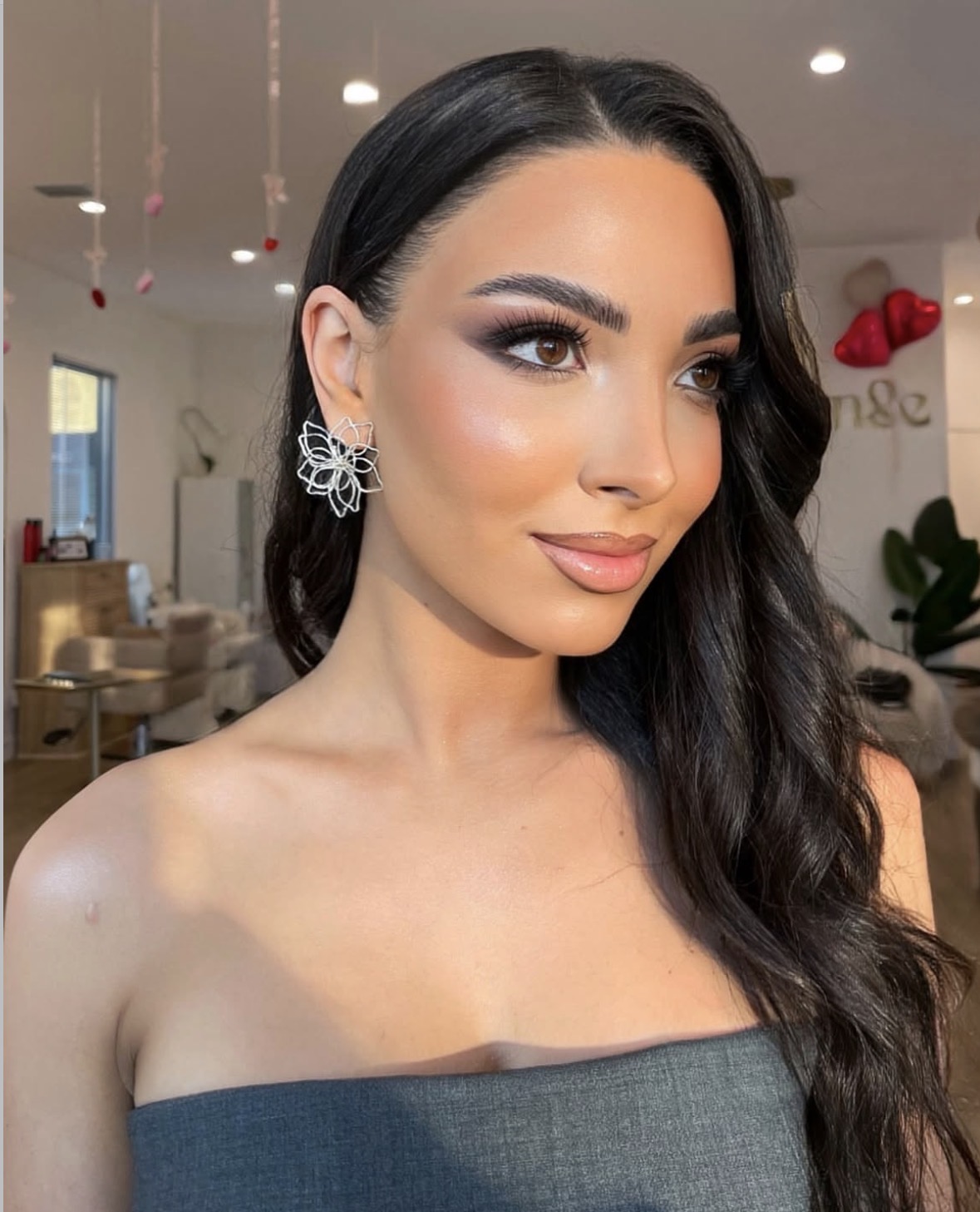 Smokey eye glam makeup